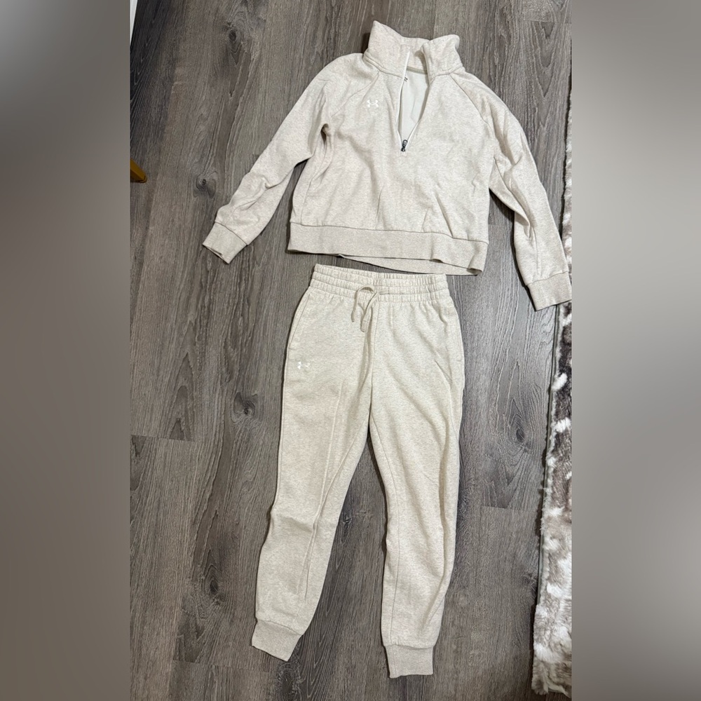 Under Armour sweatpants set. Size xs